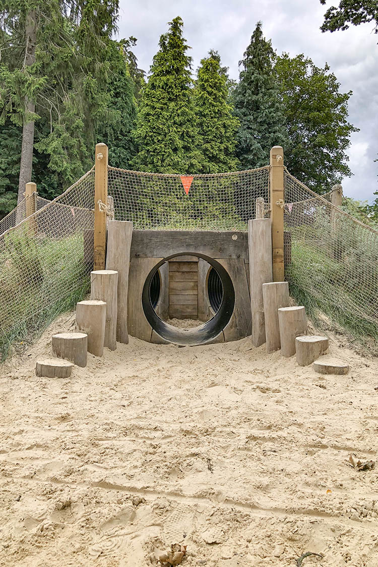 playground equipment tunnel